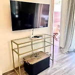 Centre 28m2 Avec Jardin Parking Prive * Sanary-sur-Mer