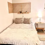 Centre 28m2 Avec Jardin Parking Prive * Sanary-sur-Mer